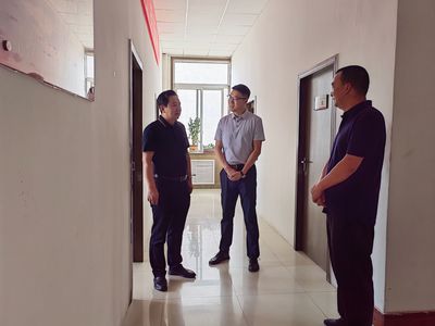 王志成深入調(diào)研駐縣企業(yè)運(yùn)營(yíng)管理，聚焦圖書(shū)刊物銷(xiāo)售產(chǎn)業(yè)發(fā)展